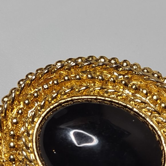 Gold Tone And Black Oval Brooch - Picture 9 of 16